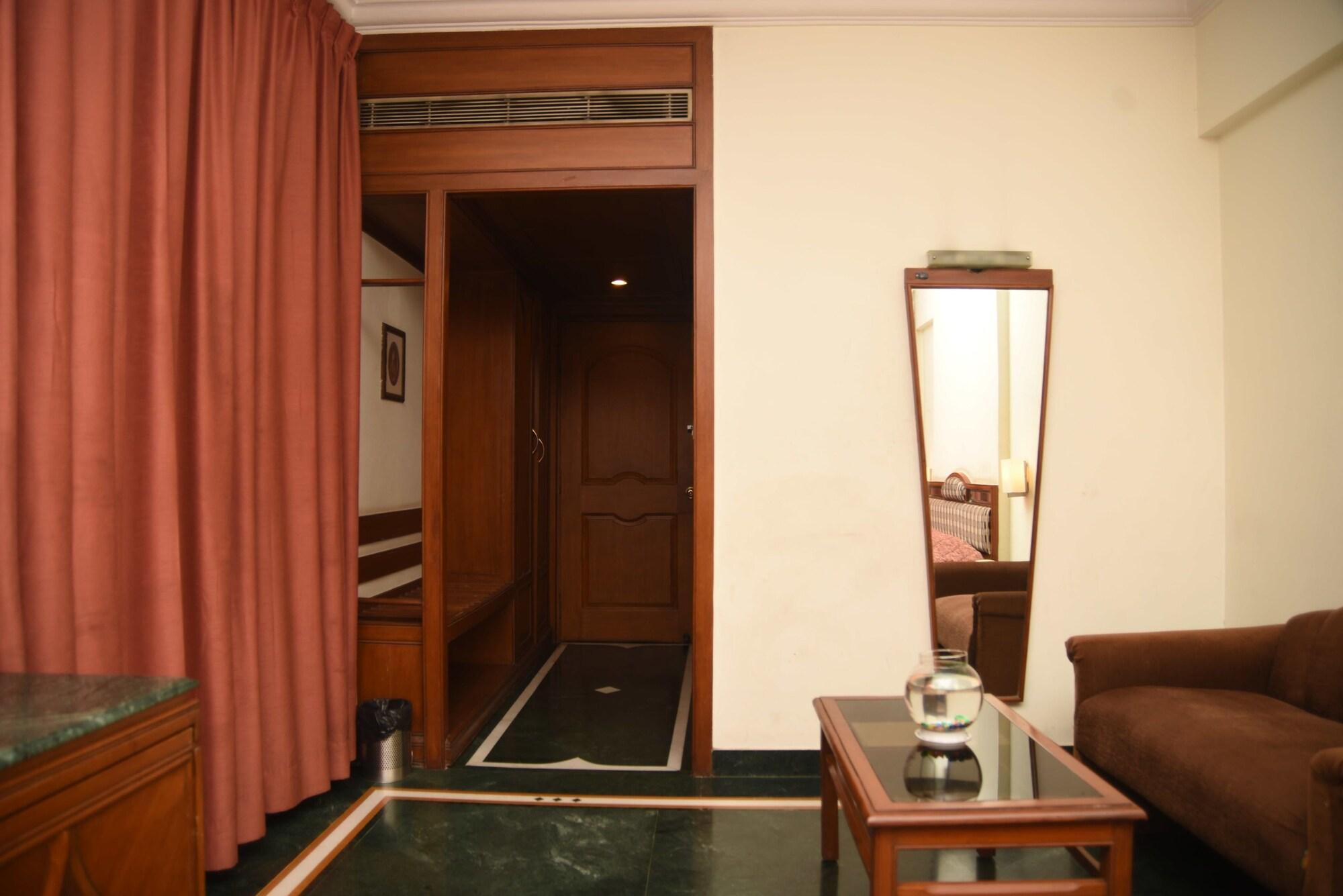 Hotel Maurya Bangalore Extérieur photo