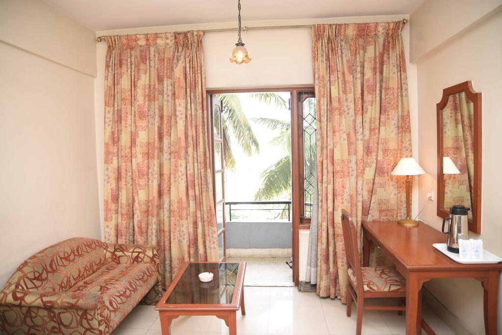 Hotel Maurya Bangalore Extérieur photo