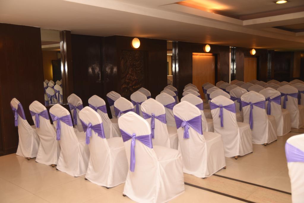 Hotel Maurya Bangalore Extérieur photo