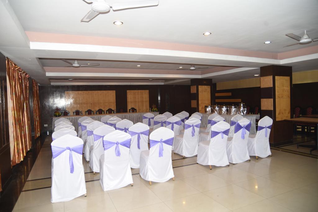 Hotel Maurya Bangalore Extérieur photo