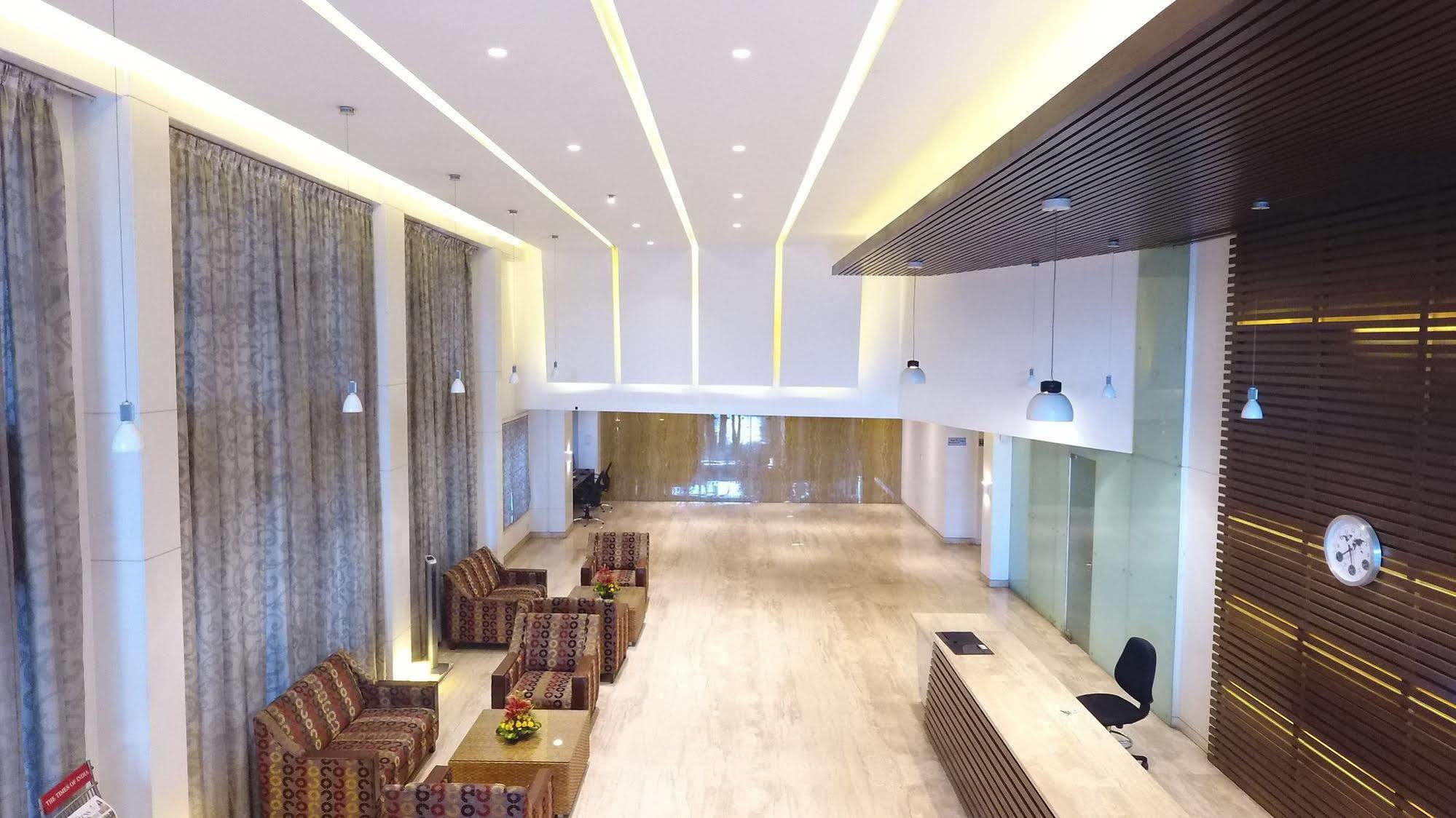 Hotel Maurya Bangalore Extérieur photo